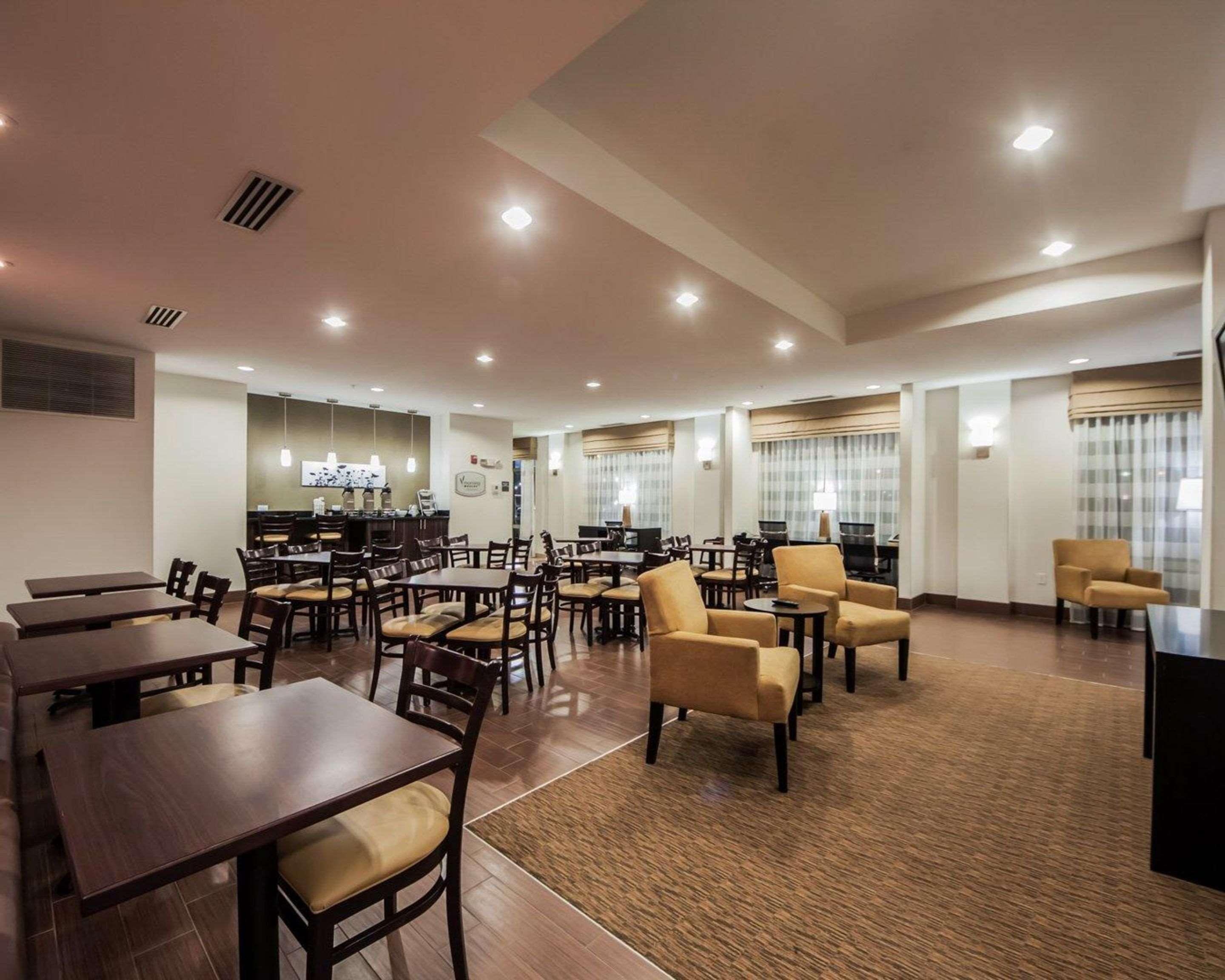 Sleep & Elk Hotel 3*