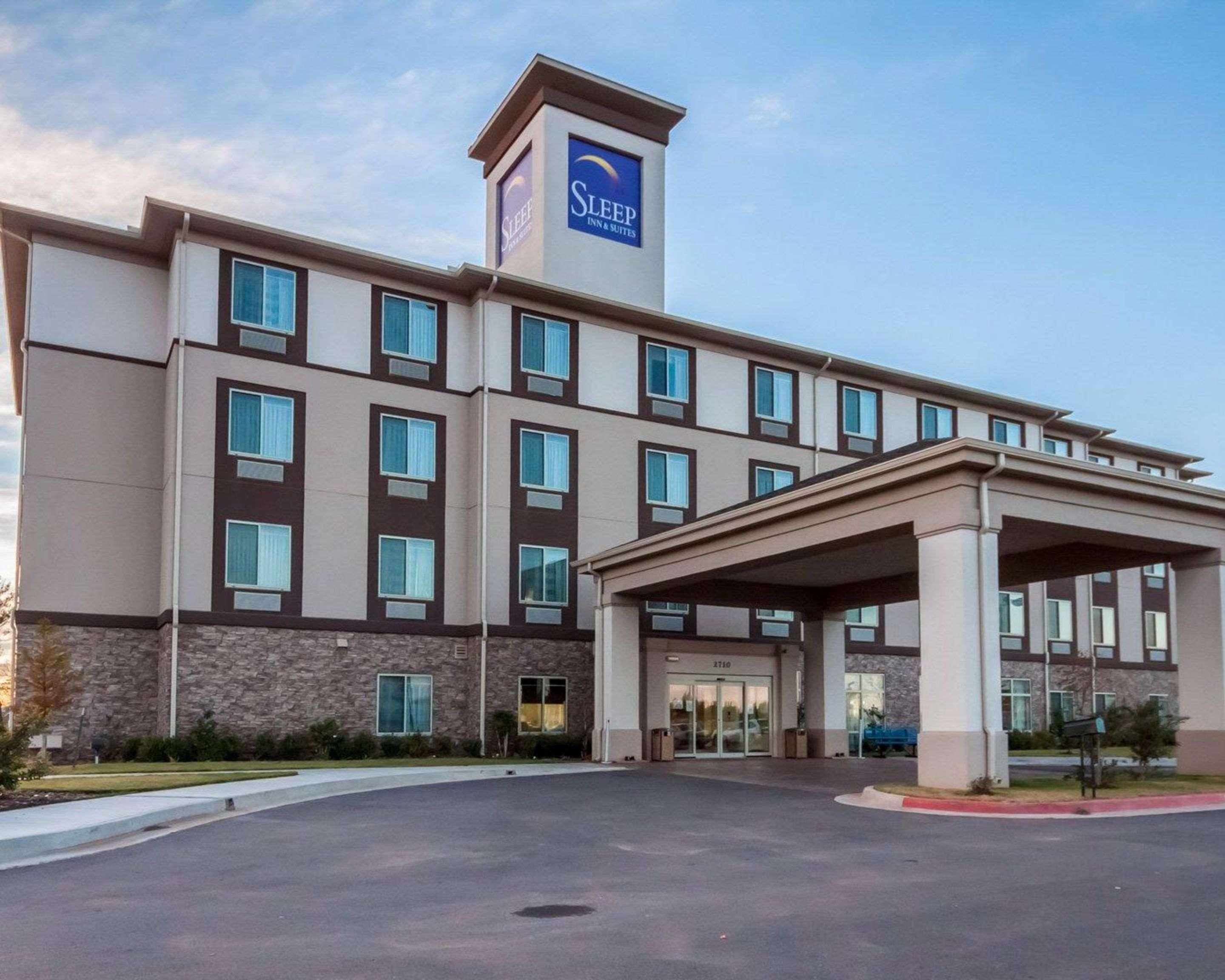 Sleep & Elk Hotel Elk City